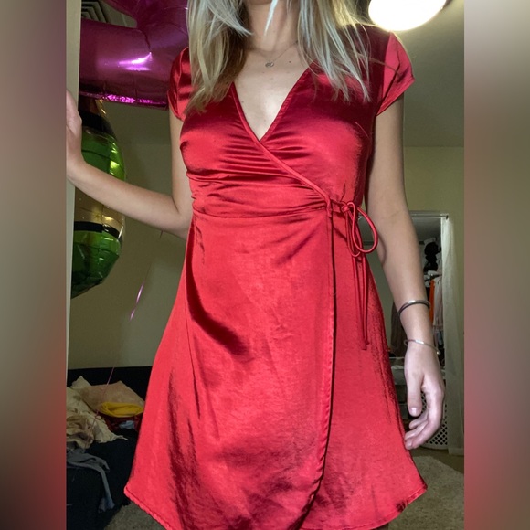princess polly red wrap dress Princess Polly Women's Red Emily Satin Wrap Dress Short Sleeve HOLIDAY Size 4